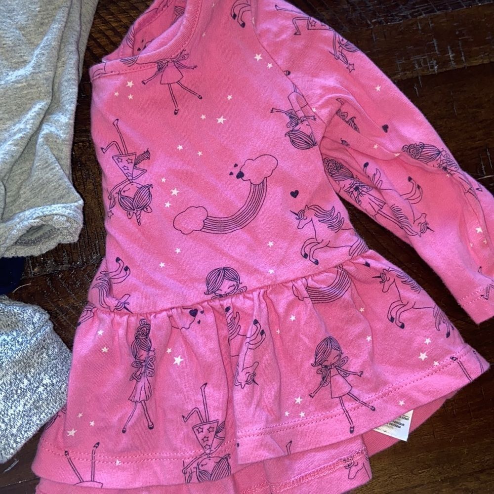 Gap 6-12 month bundle - Picture 2 of 7
